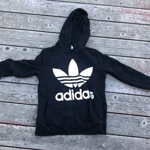 This is a black Adidas hooded sweatshirt🖤